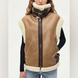 Women’s unbranded double-faced faux shearling Sherpa two-tone vest